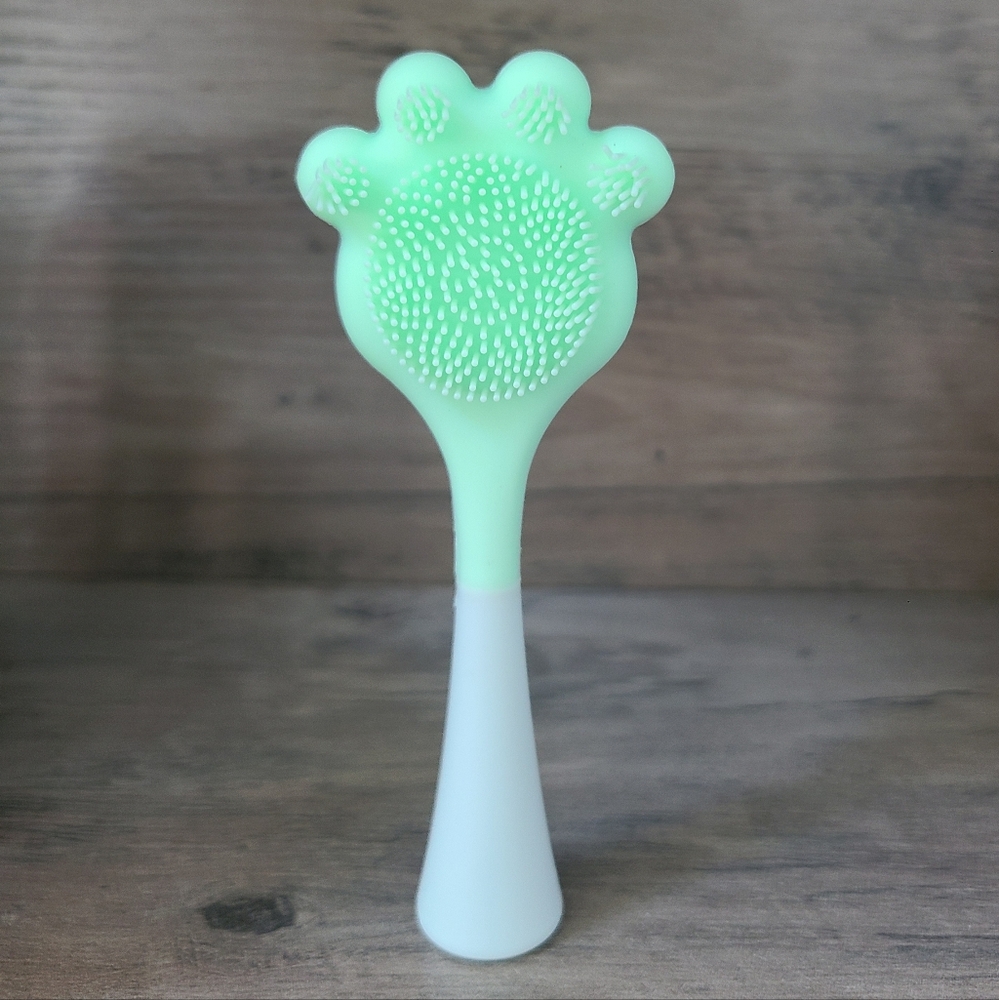 Green Paw Silicone Facial Scrubber, Skin Care Tool, Exfoliating, Self Care Brush